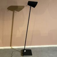 It's About Romi - Vloerlamp Cardiff - Iron/rubber finish - black